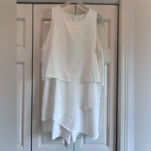 White crepe sleeveless romper, L